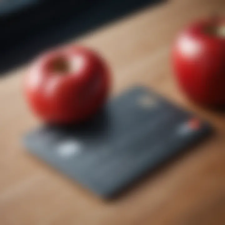 Comparison chart between Apple Credit Card and traditional credit cards